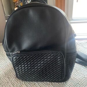 🦊 stunning Karla Hanson backpack.